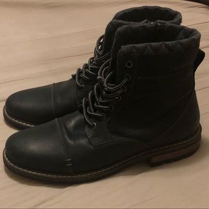 Bullboxer zip up boots